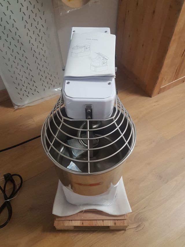 Amasadora 10L para 8kg de masa