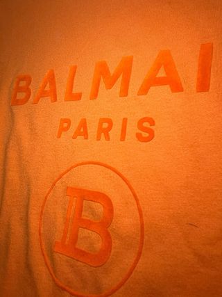 Camiseta Balmain naranja logo terciopelo