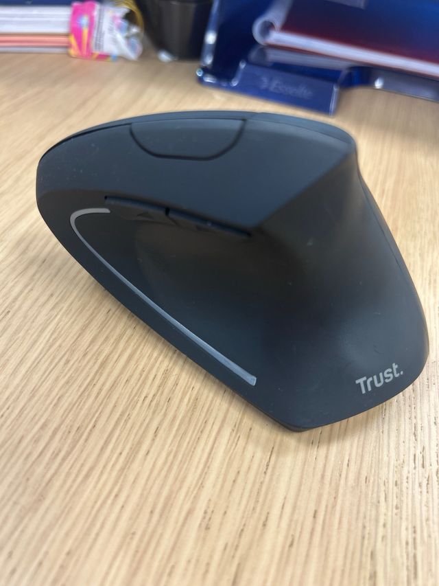 Ratón ergonómico vertical negro