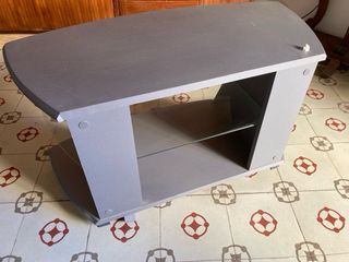 Mueble TV gris con cristal