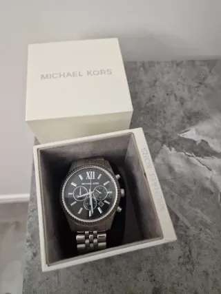 Reloj Michael Kors Negro y Plateado