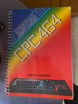 Ordenador Amstrad CPC 464. Funcionando
