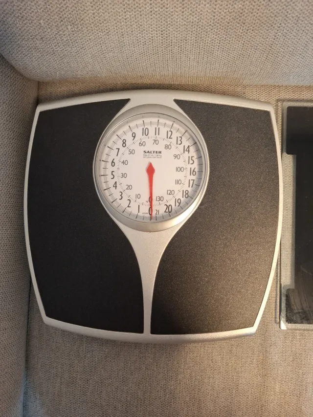 Báscula de baño digital y analógica