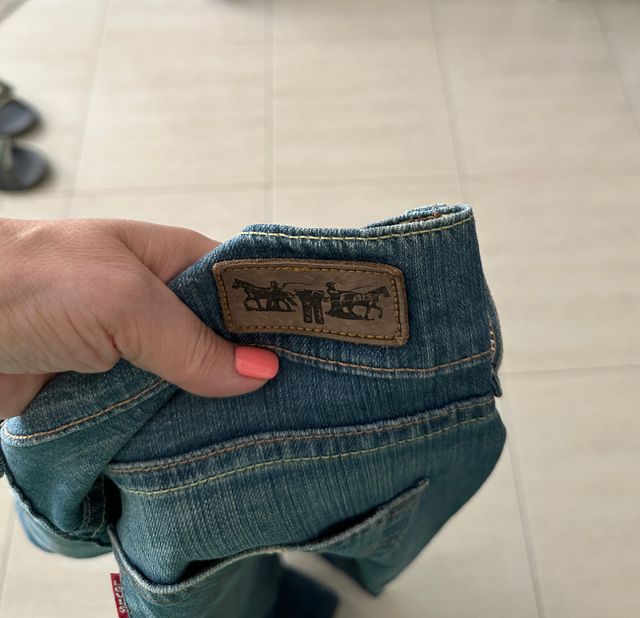 Vaqueros Levis