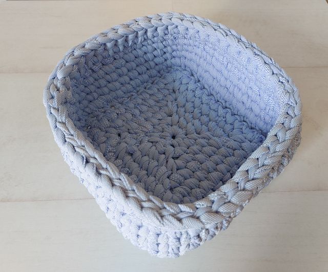 Cesta crochet cuadrada multiusos