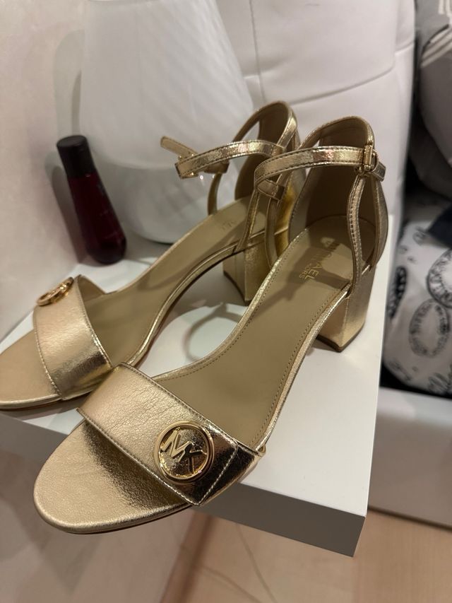 Sandalias Michael Kors Doradas