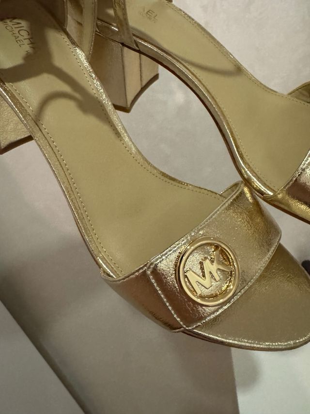 Sandalias Michael Kors Doradas