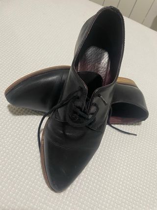 Zapatos Castellanos de Piel Negros