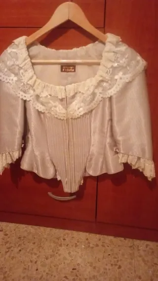 Traje de Fallera Talla 38 con Mateleta