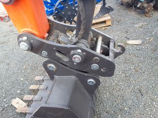 MINI EXCAVADORA GIRATORIA de 6.000 KG NUEVA.