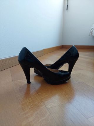Scarpe décolleté lucide nere Tg 37