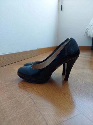 Scarpe décolleté lucide nere Tg 37