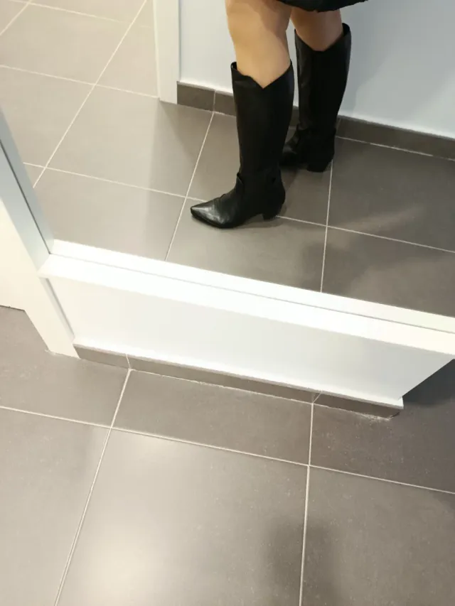 Botas altas de piel negras