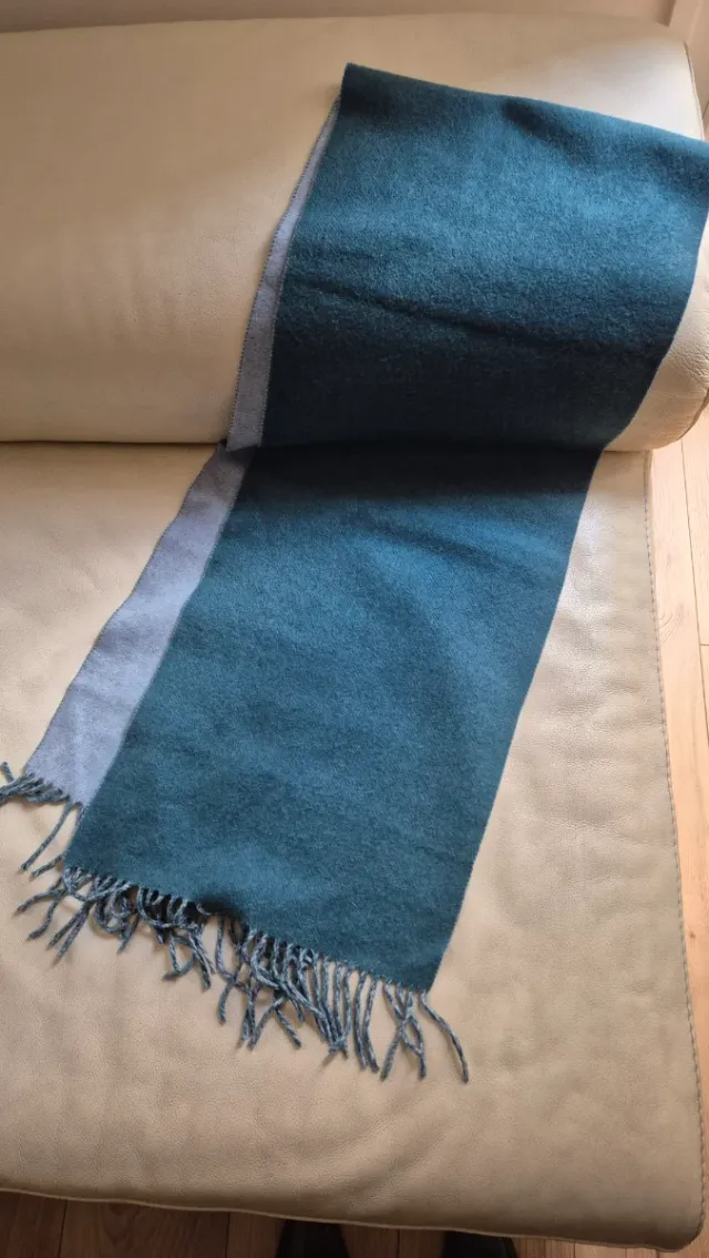 Bufanda Coach Gris y Verde. Original