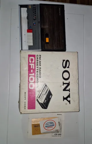 Radiocassette Sony CF-100 FM/AM Cassette-Corder