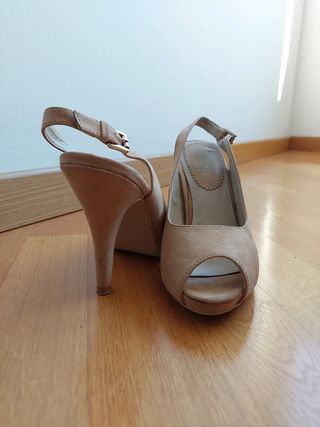 Scarpe décolleté con tacco beige 37