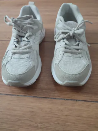 Tenis Kelme Beige Talla 36