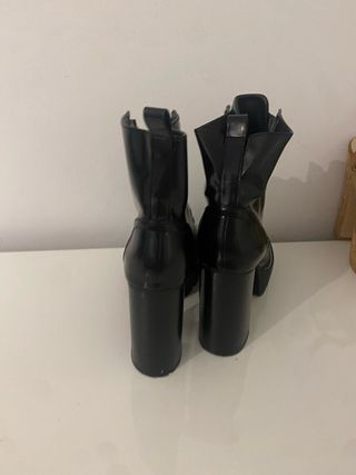 Botines Zaira cremallera y plataforma