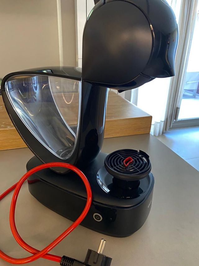 Cafetera Dolce Gusto Negra