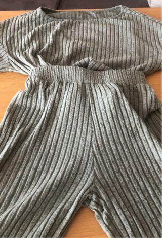 Conjunto pantalón oversize verde kaki una puesta