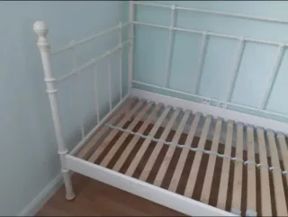 Cama TROMSNES Forja Blanco + somier LÕNDINGEN IKEA