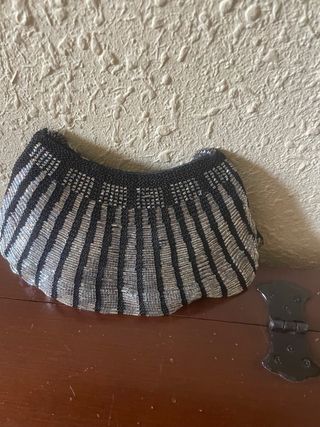 Bolso de fiesta tejido con abalorios