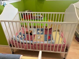 Cuna bebé blanca