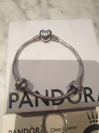 Pulsera Pandora Corazón y Llavero