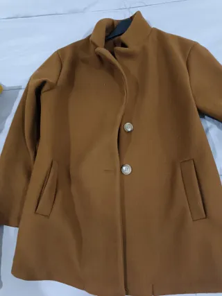 Coppia cappottini marrone e senape