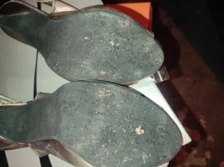 Zapatos de salón elegantes