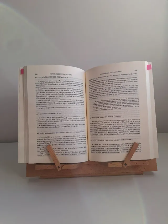 Atril de madera para libros o apuntes