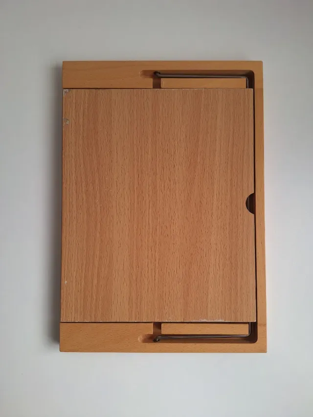 Atril de madera para libros o apuntes