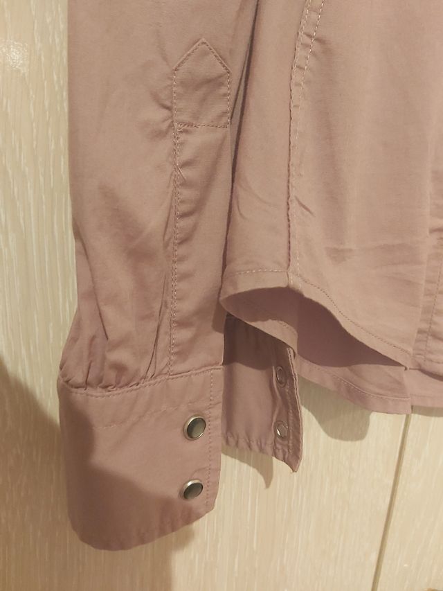 Camisa Replay estilo country, color malva. Talla S