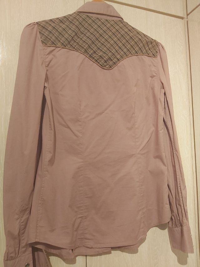 Camisa Replay estilo country, color malva. Talla S