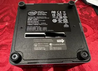 MiniPC Intel NUC7CJYH - 16GB RAM, 240GB SSD