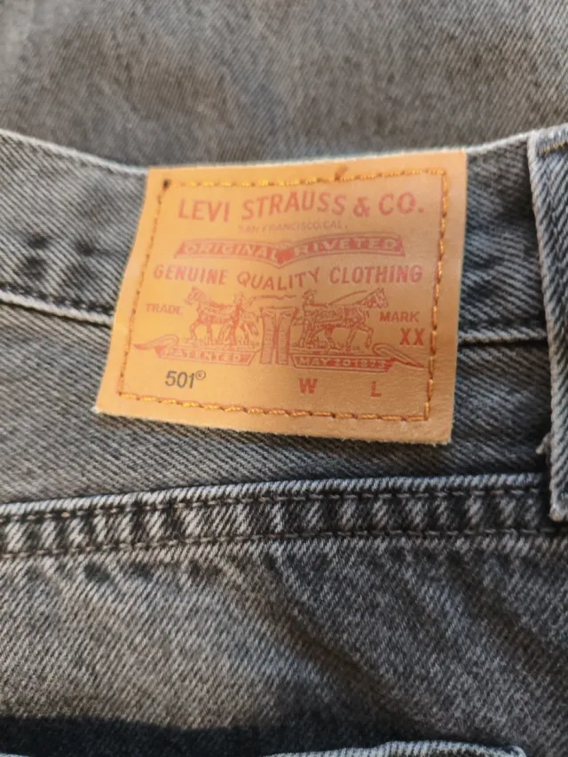 Levi's 501 Jeans W30 L32 Gris