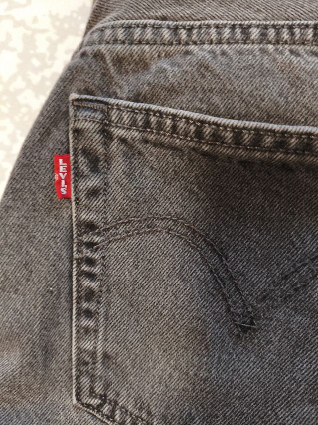 Levi's 501 Jeans W30 L32 Gris
