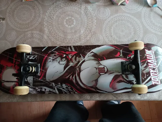 Monopatín Tony Hawk