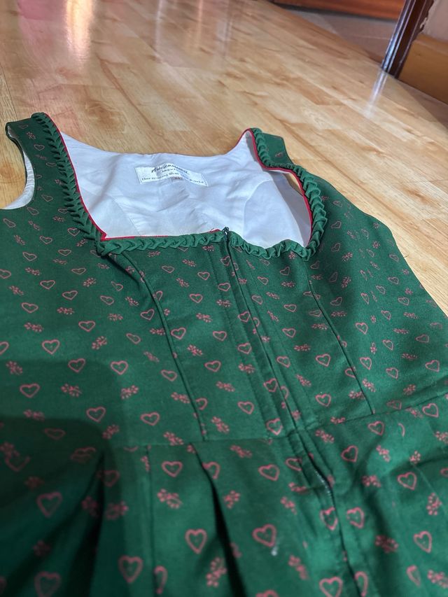 Traje Alemán Oktoberfest Verde y Rojo