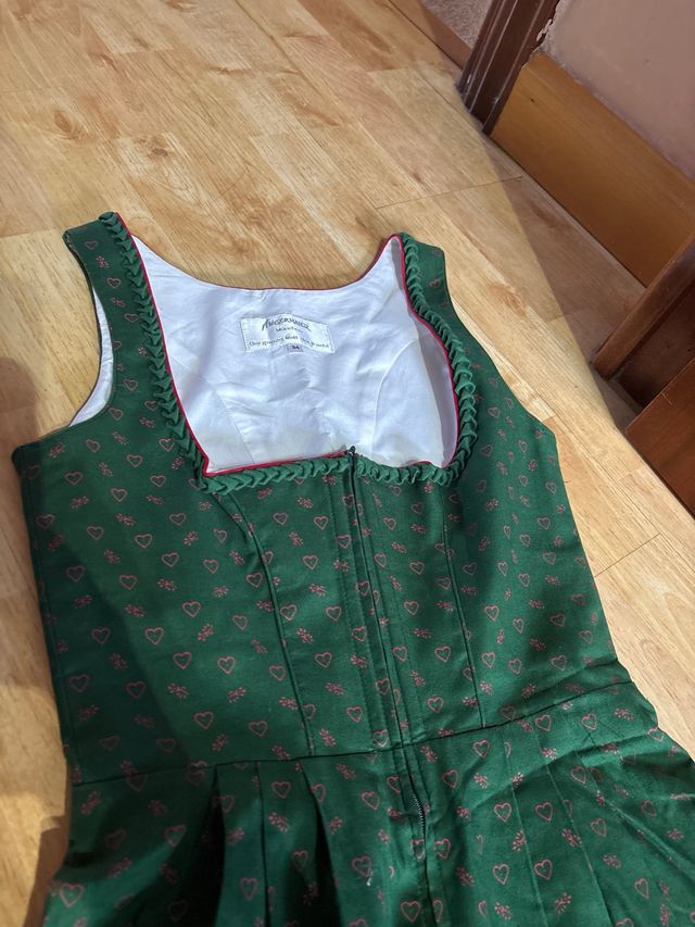 Traje Alemán Oktoberfest Verde y Rojo