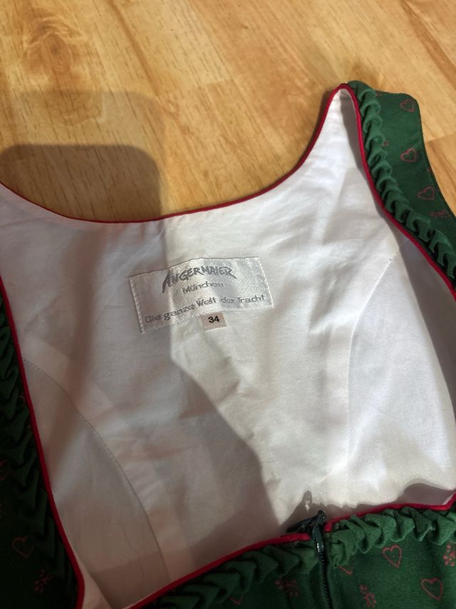 Traje Alemán Oktoberfest Verde y Rojo