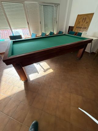 Mesa de billar a tres bandas