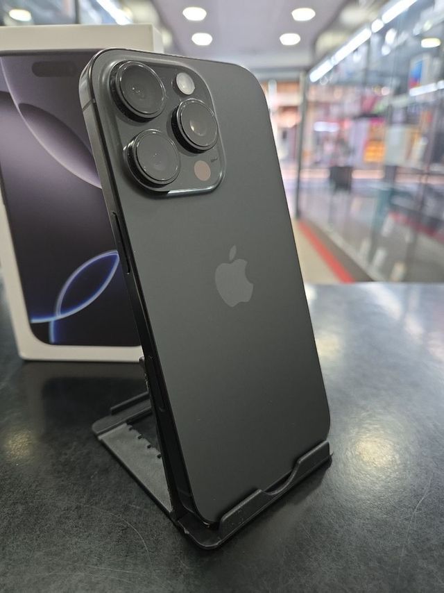 iPhone 16 Pro 128GB Negro Titanio