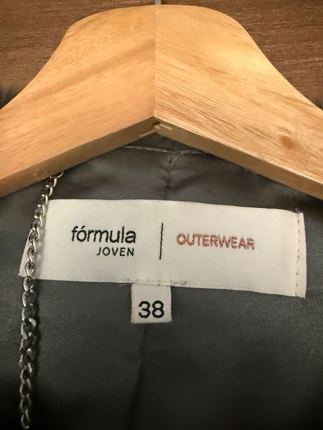 Abrigo gris Fórmula Joven