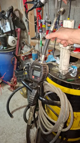 Bomba Neumática de Aceite SAMOA + Bidón + Carro