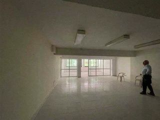 Local comercial en venta en Cuatro Caminos en Santander