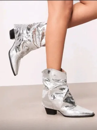 Botines plata. Nuevos