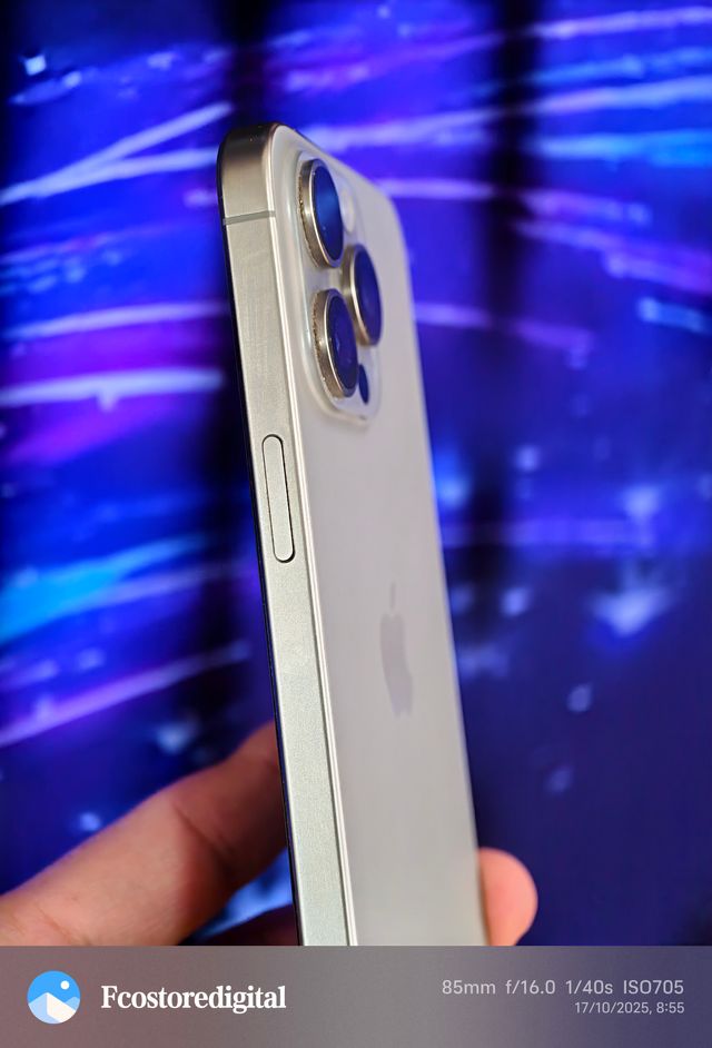 iPhone 15 Pro Max de 256GB - NATURAL - IMPECABLE