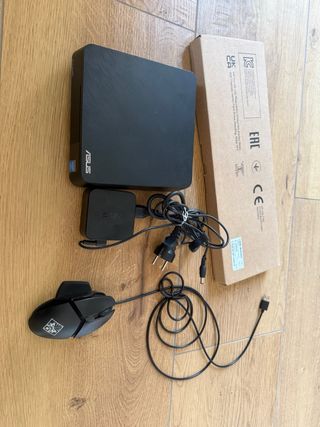 Mini PC ASUS VivoPC + Mouse Gaming + Tastiera