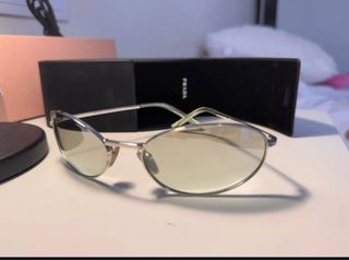 Gafas de sol Prada plateadas y verdes